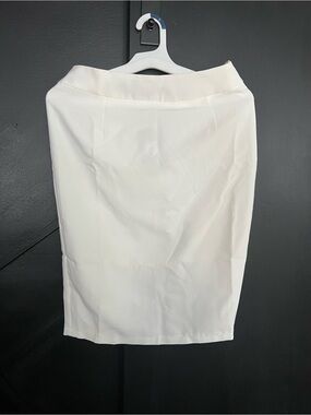 Fashion Nova White Pencil Skirt - Sleek Office Style